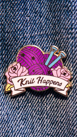 Pin's "Knit Happens", pour les passionnées de tricot et de vulgarité !